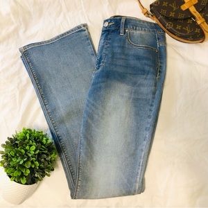 NWT WHBM Mid Rise Slim Boot Cut Jeans White House Black Market